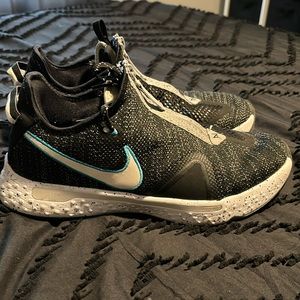 PG 5 Basketball shoes